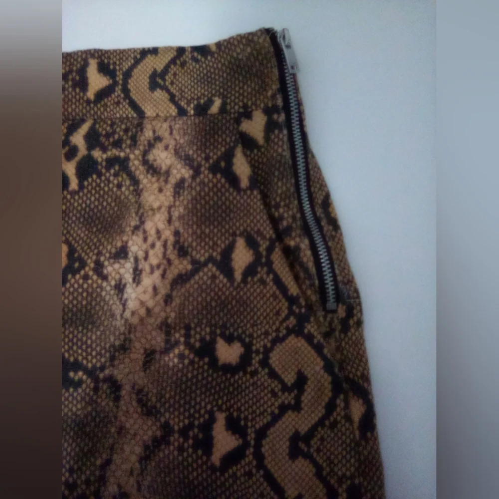 Zara Woman Animal Print 100% Cotton Short Size S